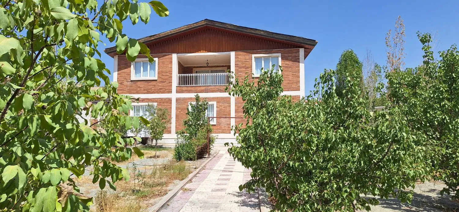 خانه ویلایی اطراف گیلاوند