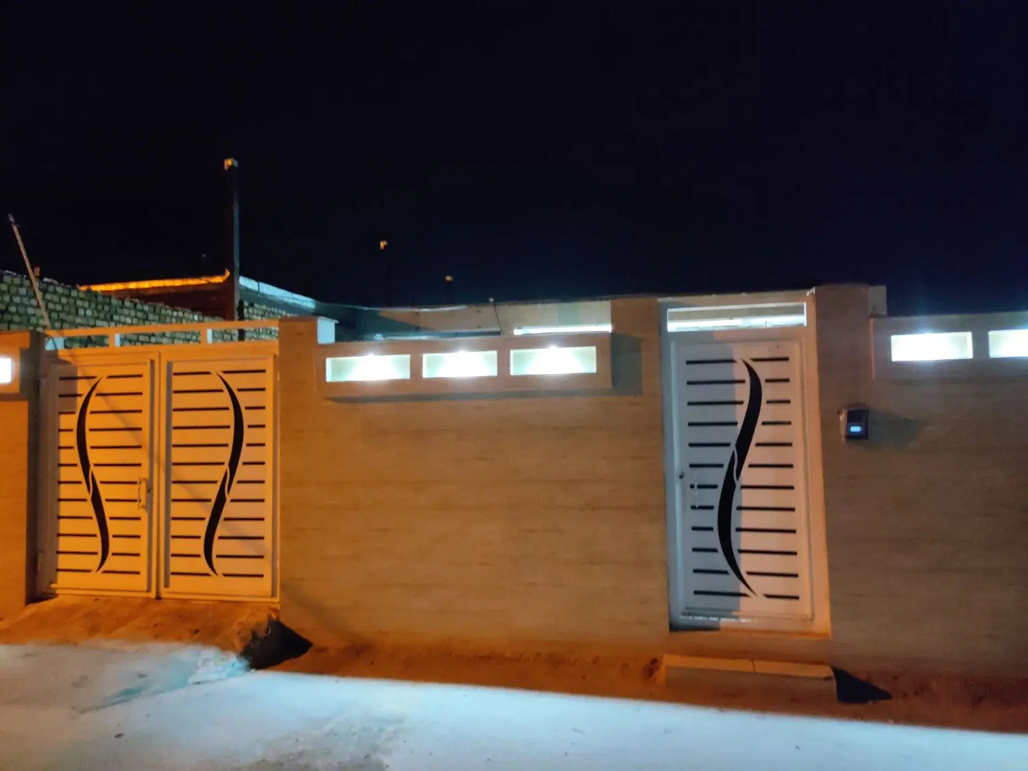 منزل ویلای ۲۰۰مترناصرالدین شاهد ۶