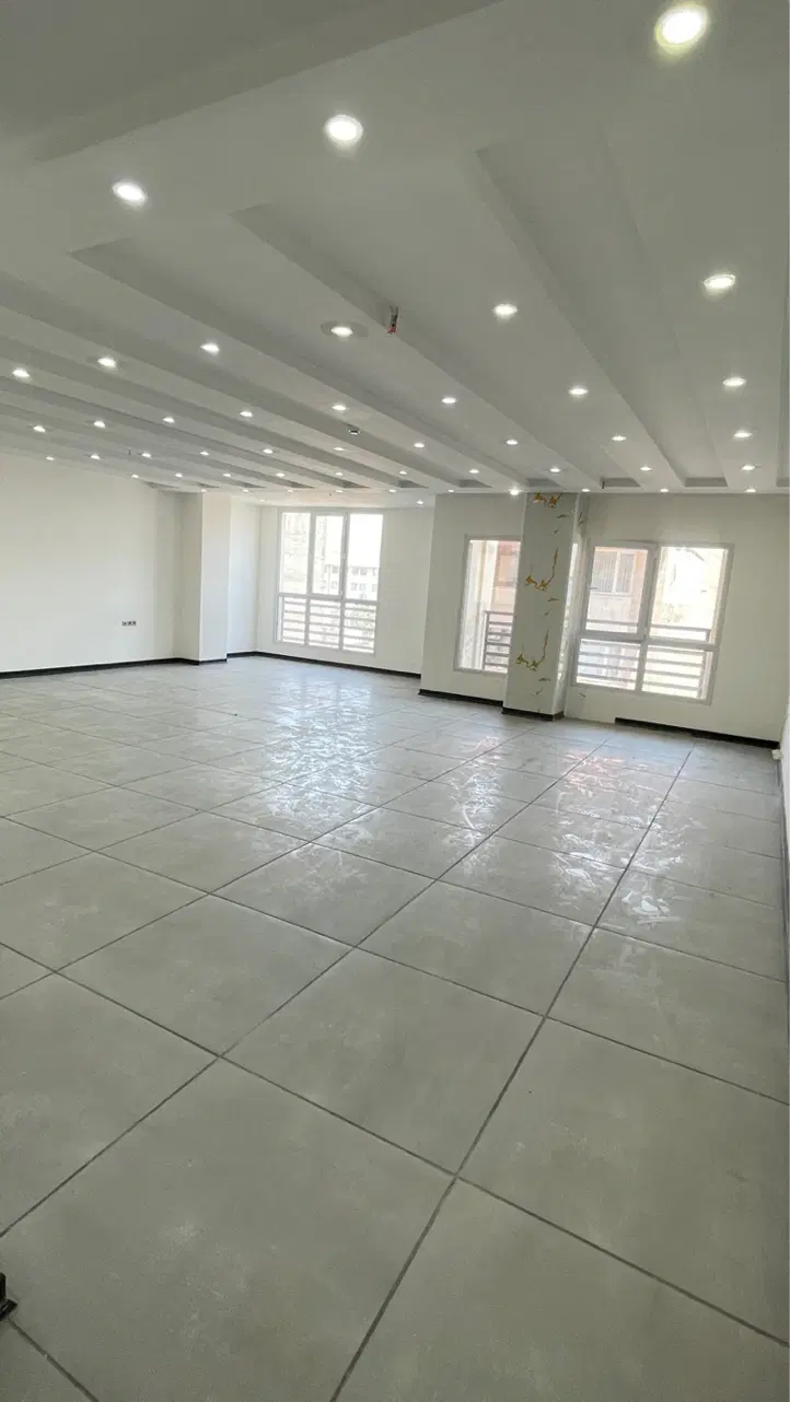 ۱۱۵ متر اداری بر اصلی ارم