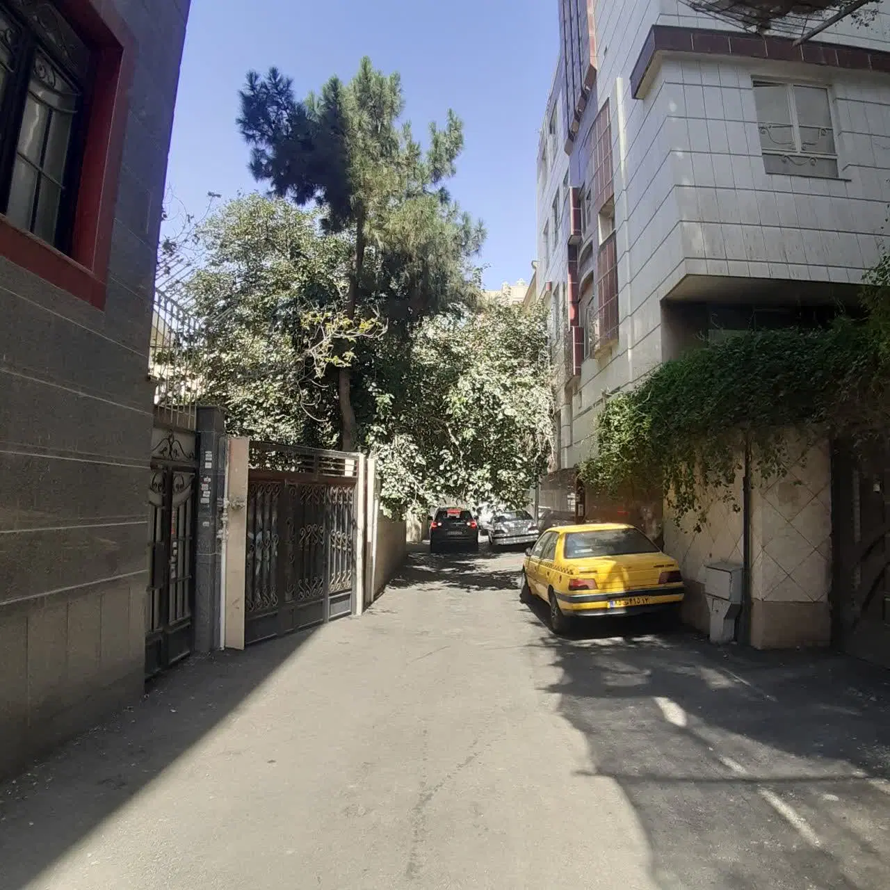 منزل ویلایی۳نبش احمدآباد