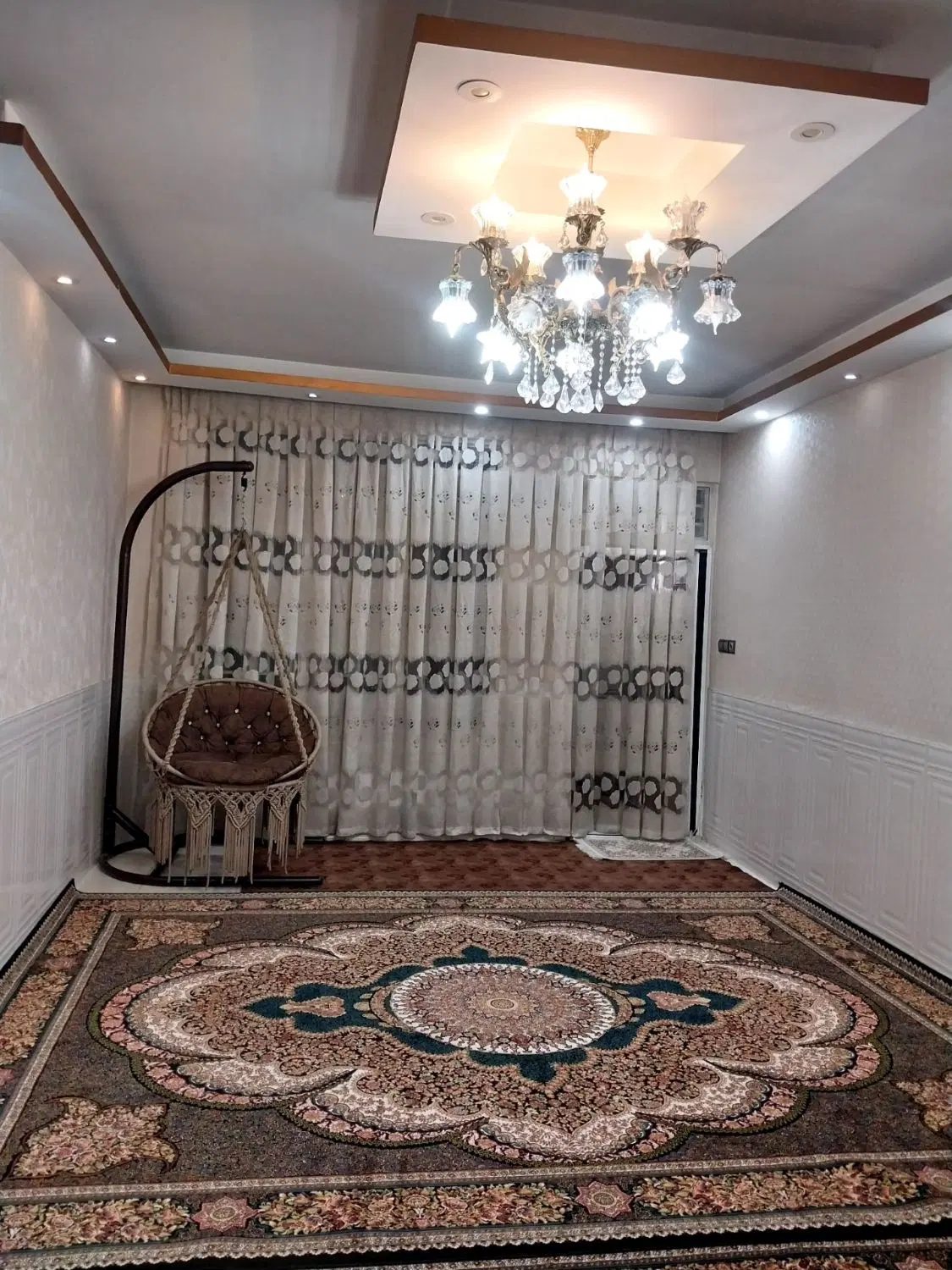 اجاره آپارتمان 95 متر همکف کوچه نسیم 1 (همکف)