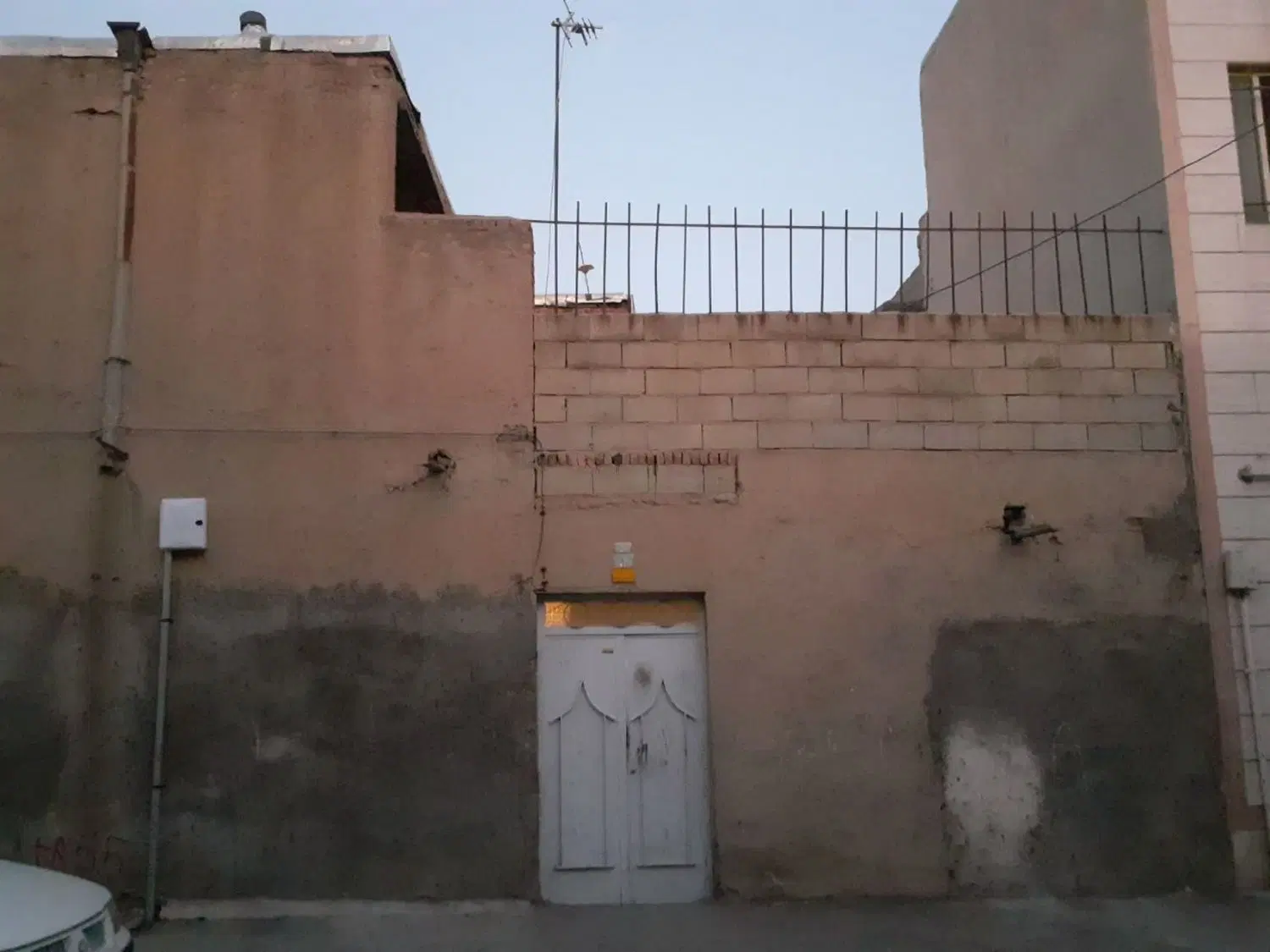 یک باب منزل مسکونی