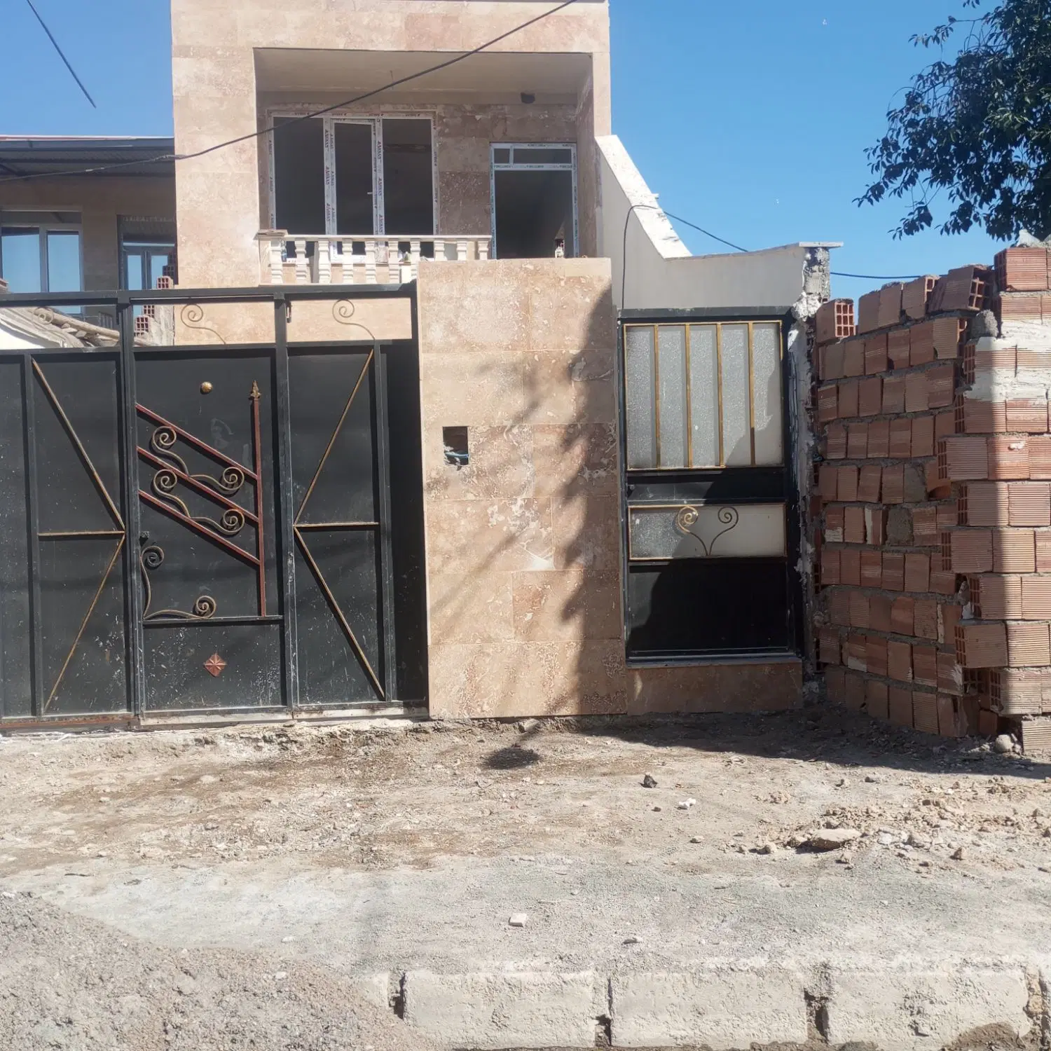 خونه ویلایی دوطبقه
