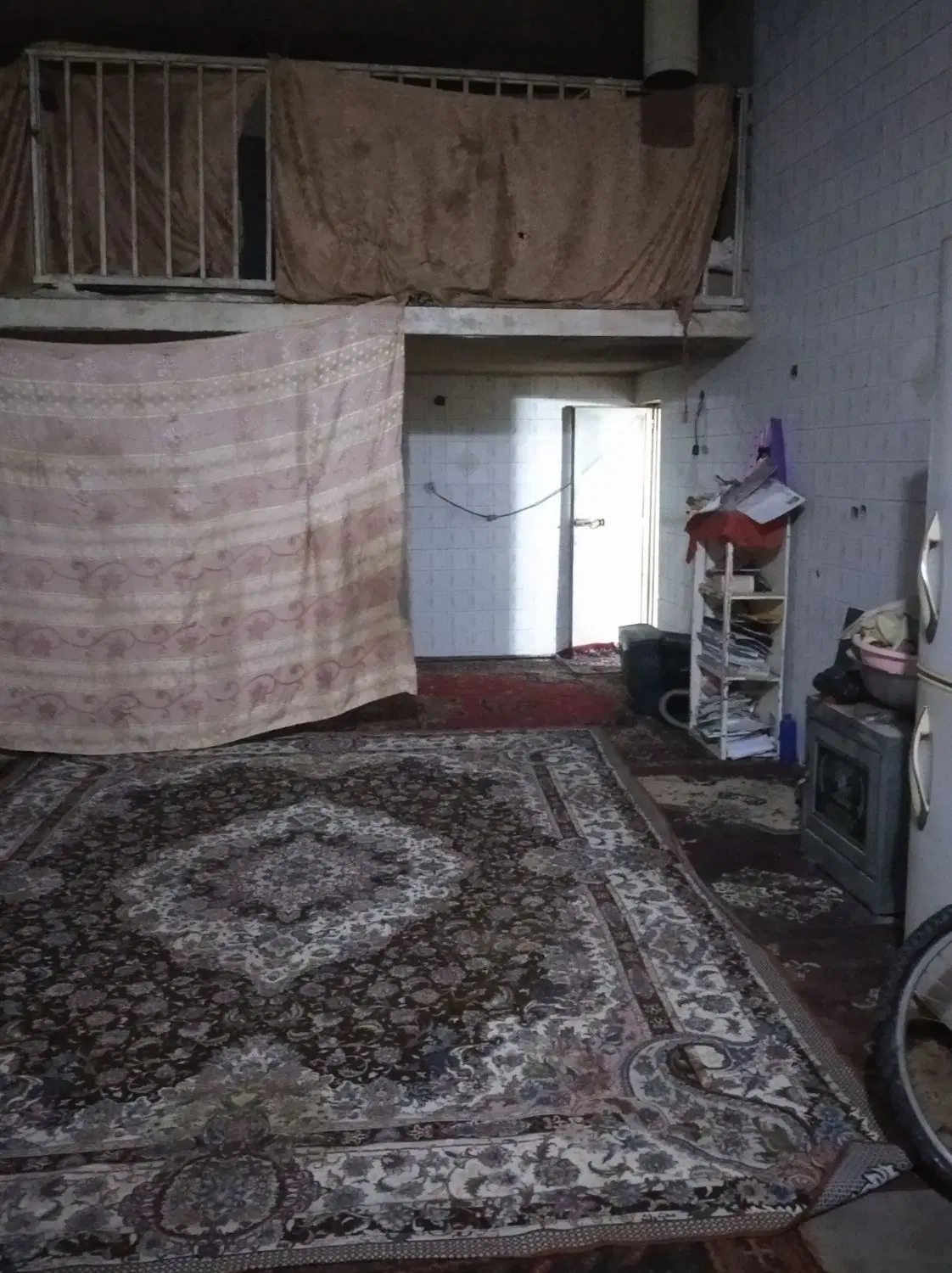دو باب مغازه تجاری