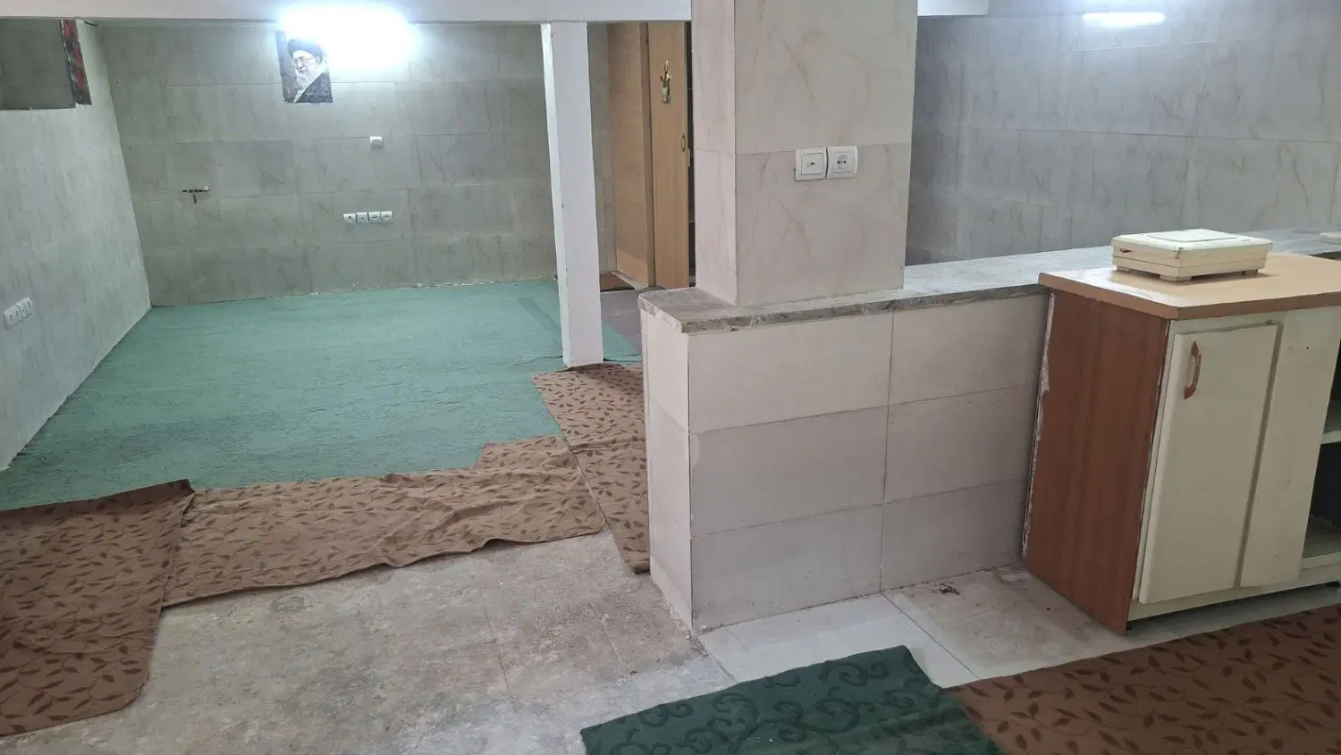طبقه پایین چمن ۵۳ منزل ویلایی