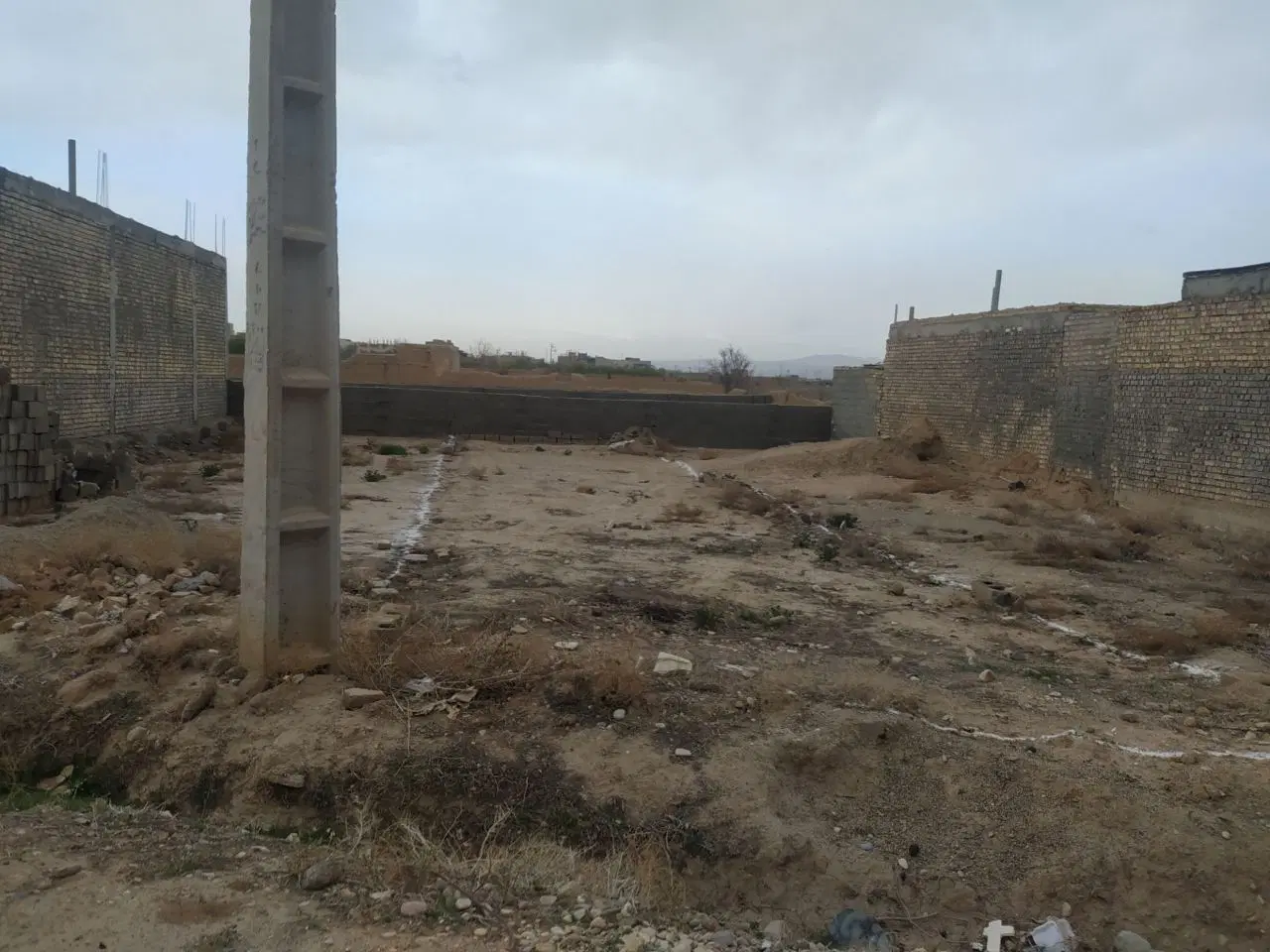 زمین با متراژ 150 متر