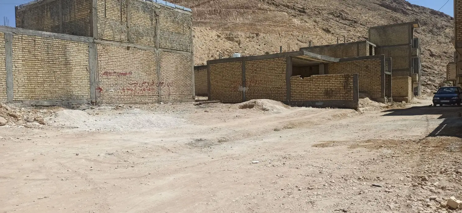 زمین 120متری