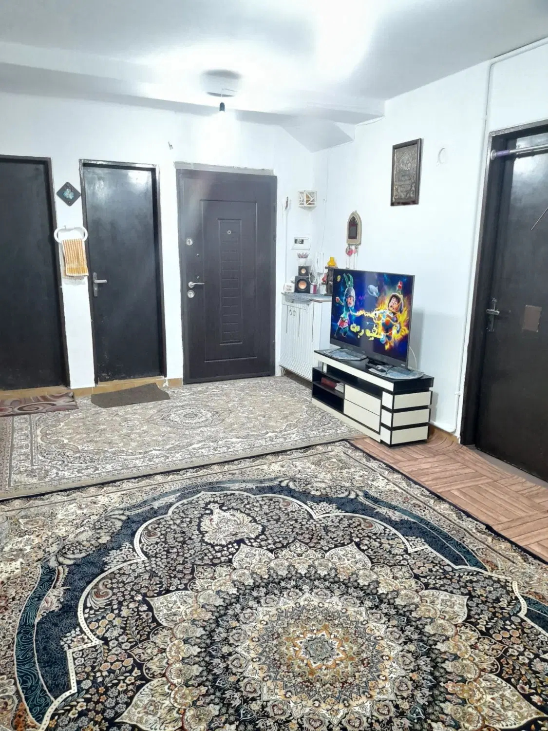 واحد ۵۲ متری در خیابان امام  خمینی