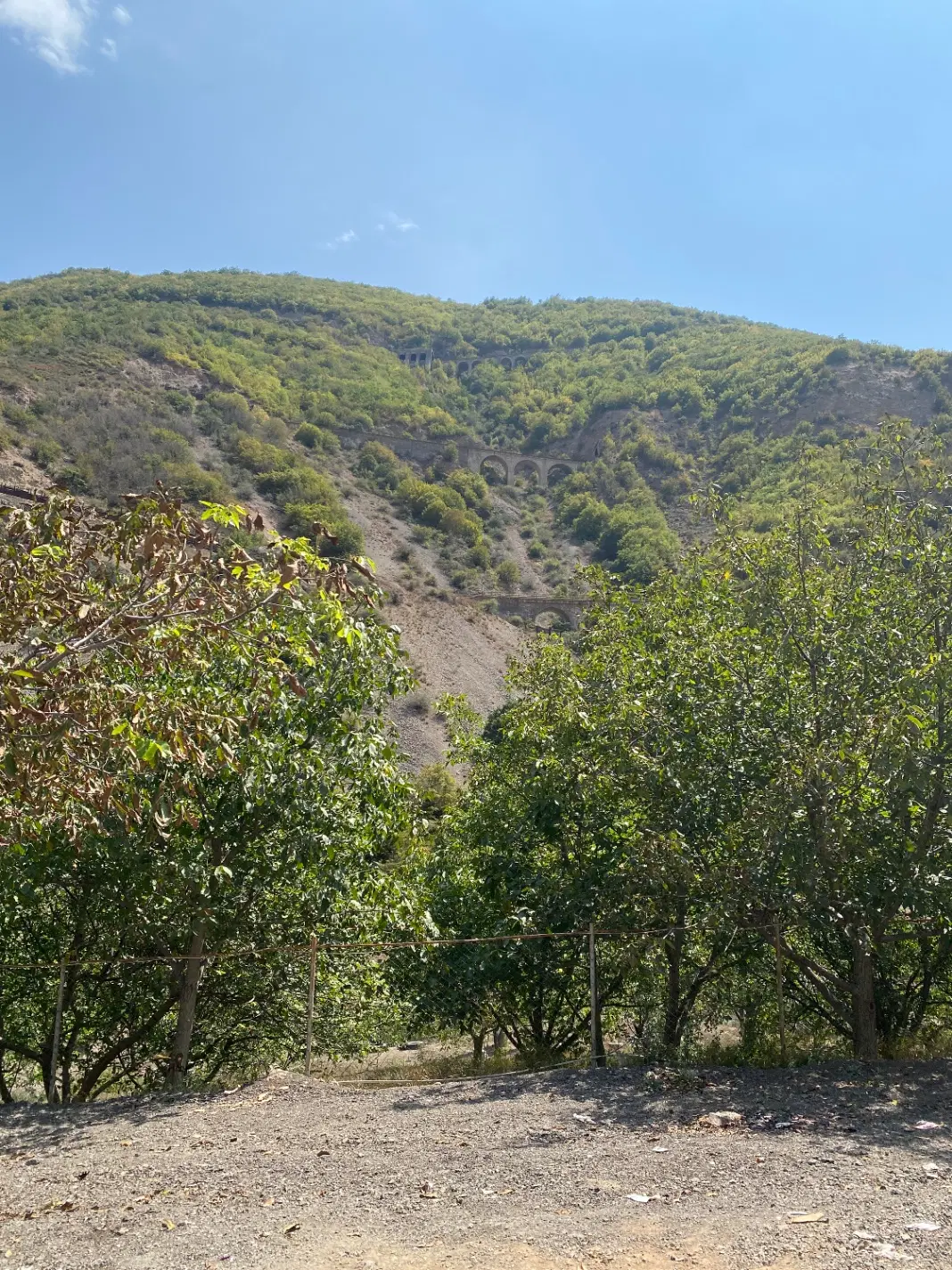 زمین۲۰۰ متری