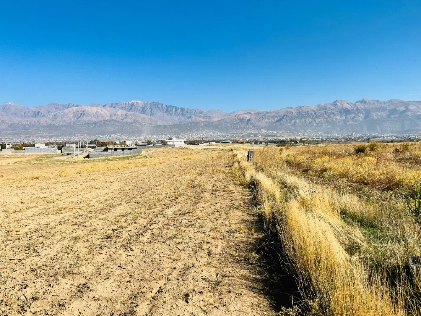 200 متر زمین مسکونی -چنارستان علیا