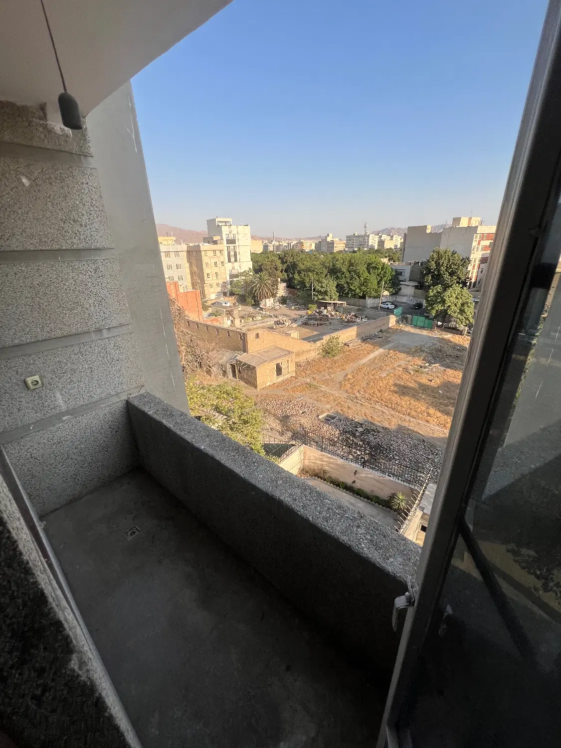 ۶۰متر _ یک خواب _تخلیه _ املاک دلفــان