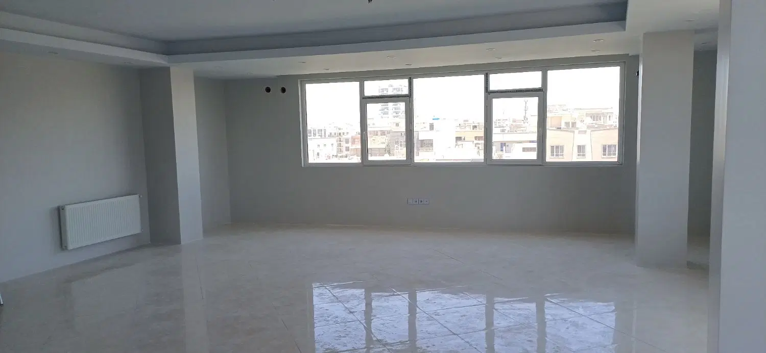 ۱۰۰ متری اداری