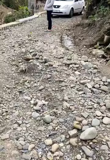 ۲۵۰ متر زمین با جواز ساخت مسکونی