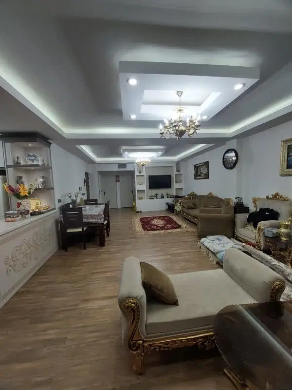 واحد دارم شهرک عارف قیمت مناسب میفروشم
