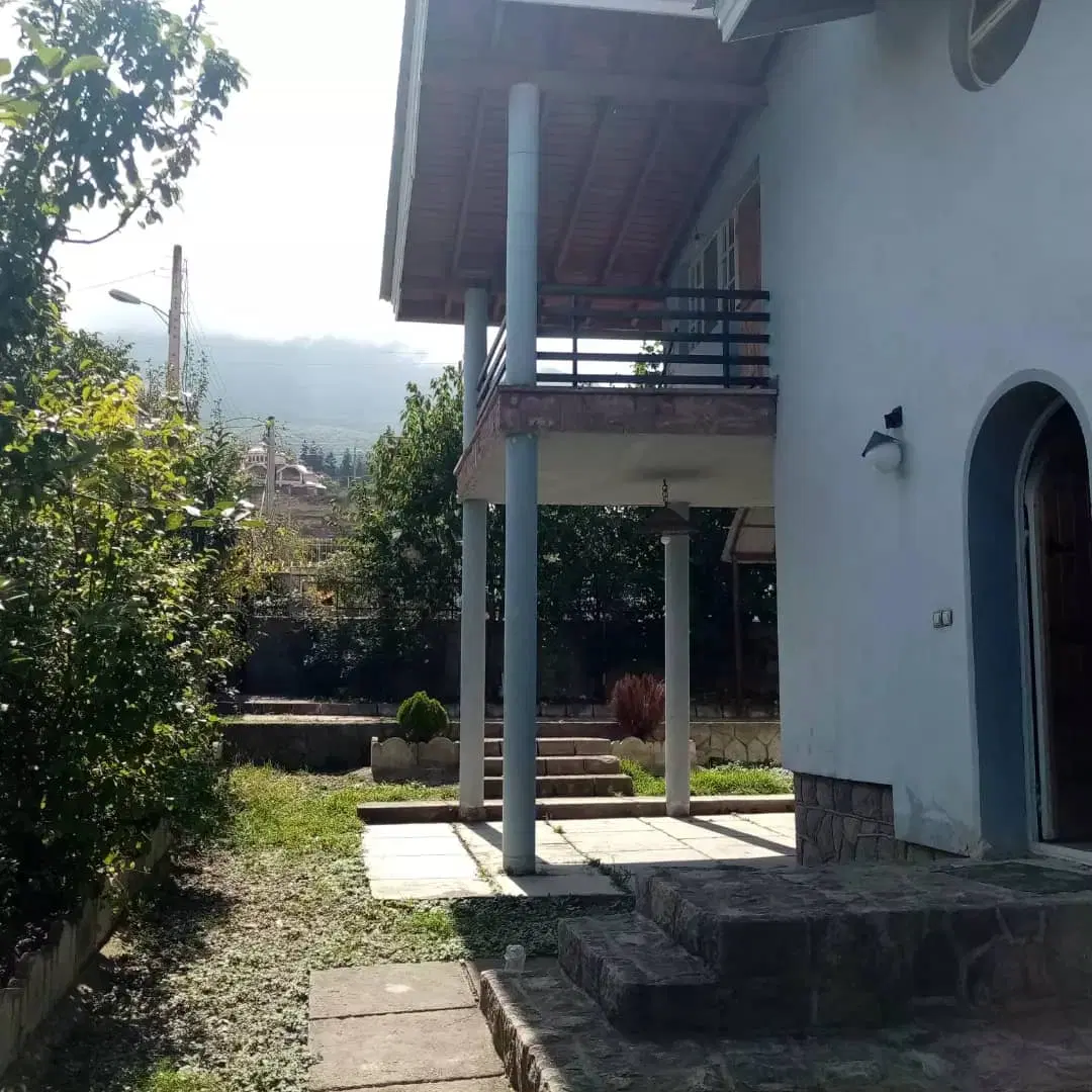ویلا باغ سنددار چشم انداز رو به کلاردشت تاپ لوکیشن