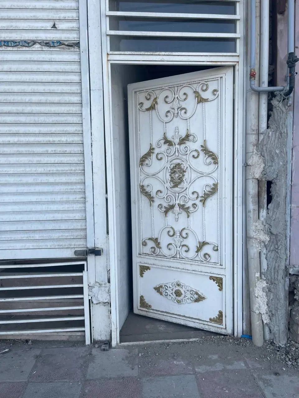 مغازه ۱۶۰ متری (معاوضه و فروش فوری)