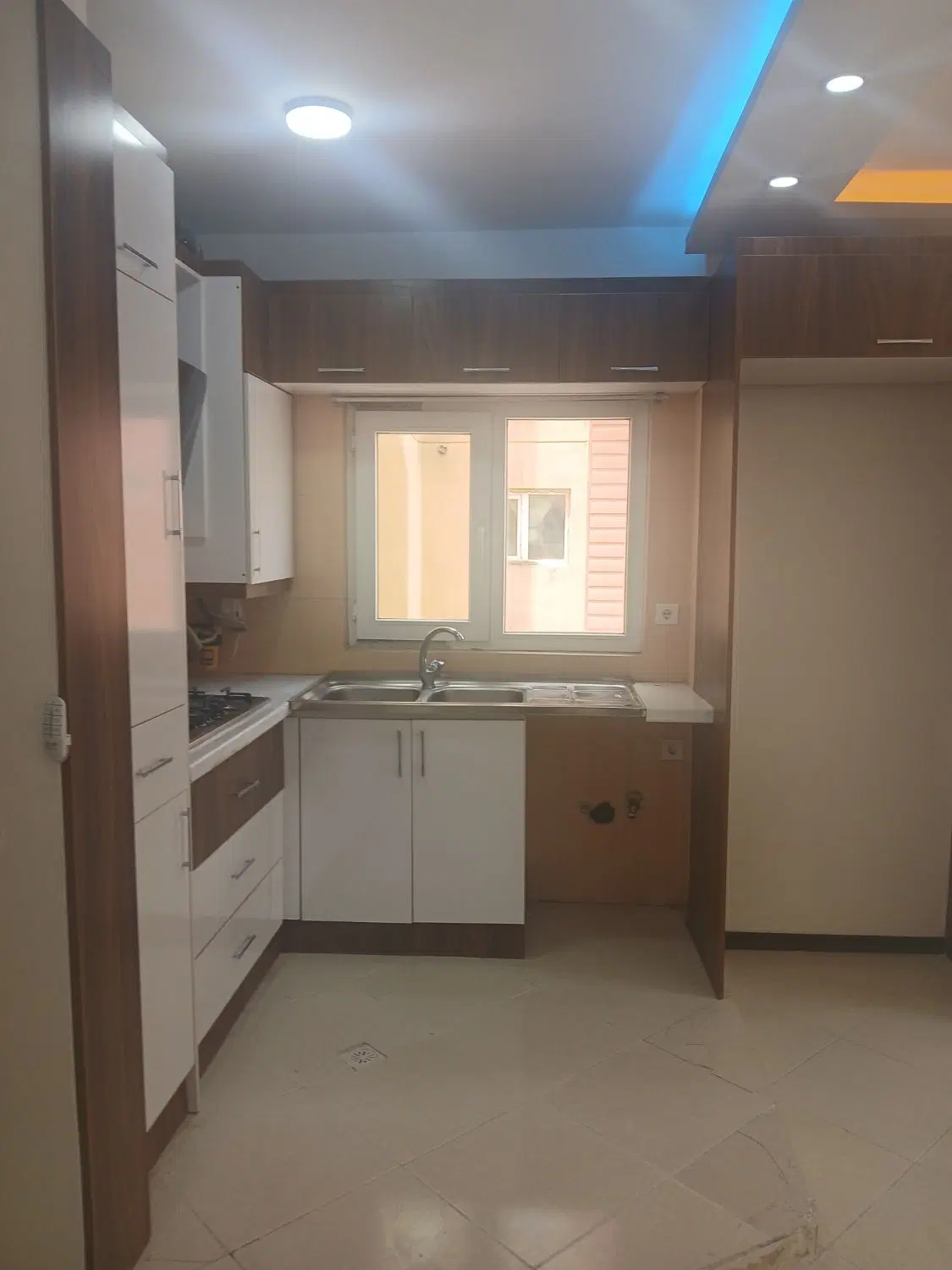 شهرک ابریشم،فول امکانات،۷۵متر