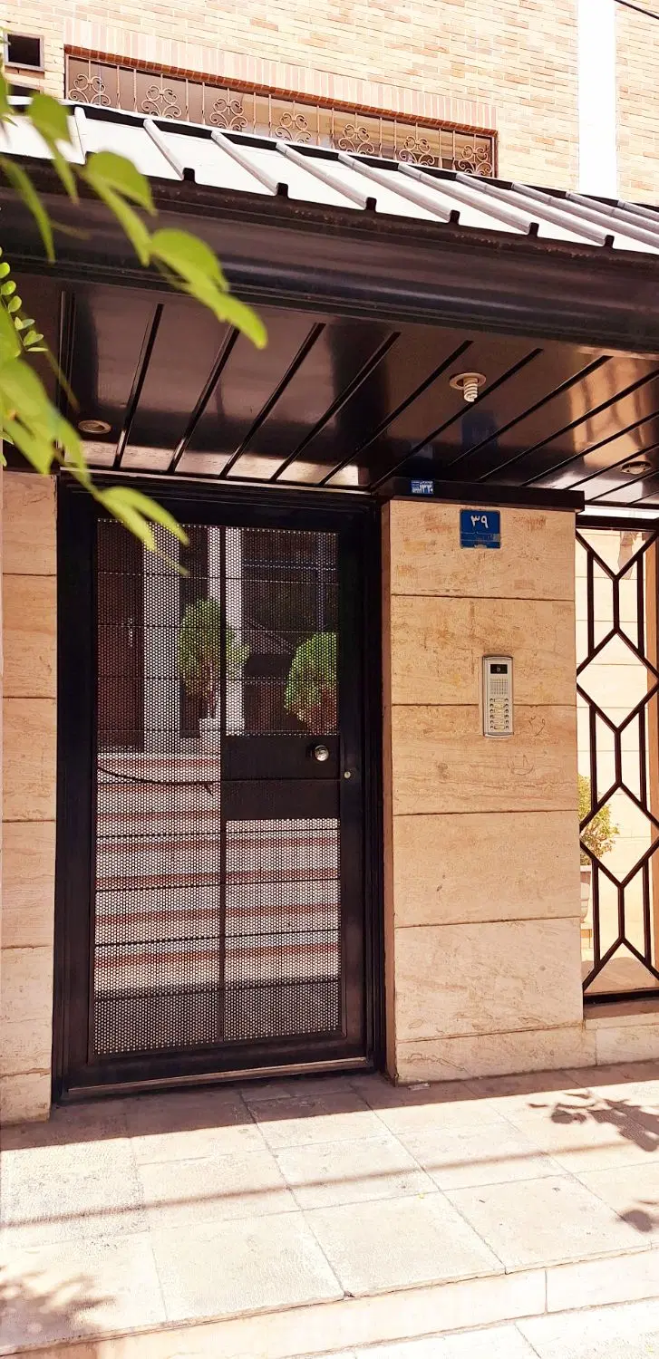 سعادت آباد بلوار ۱۸۰ متر  ۲خواب _ قابل تبدیل