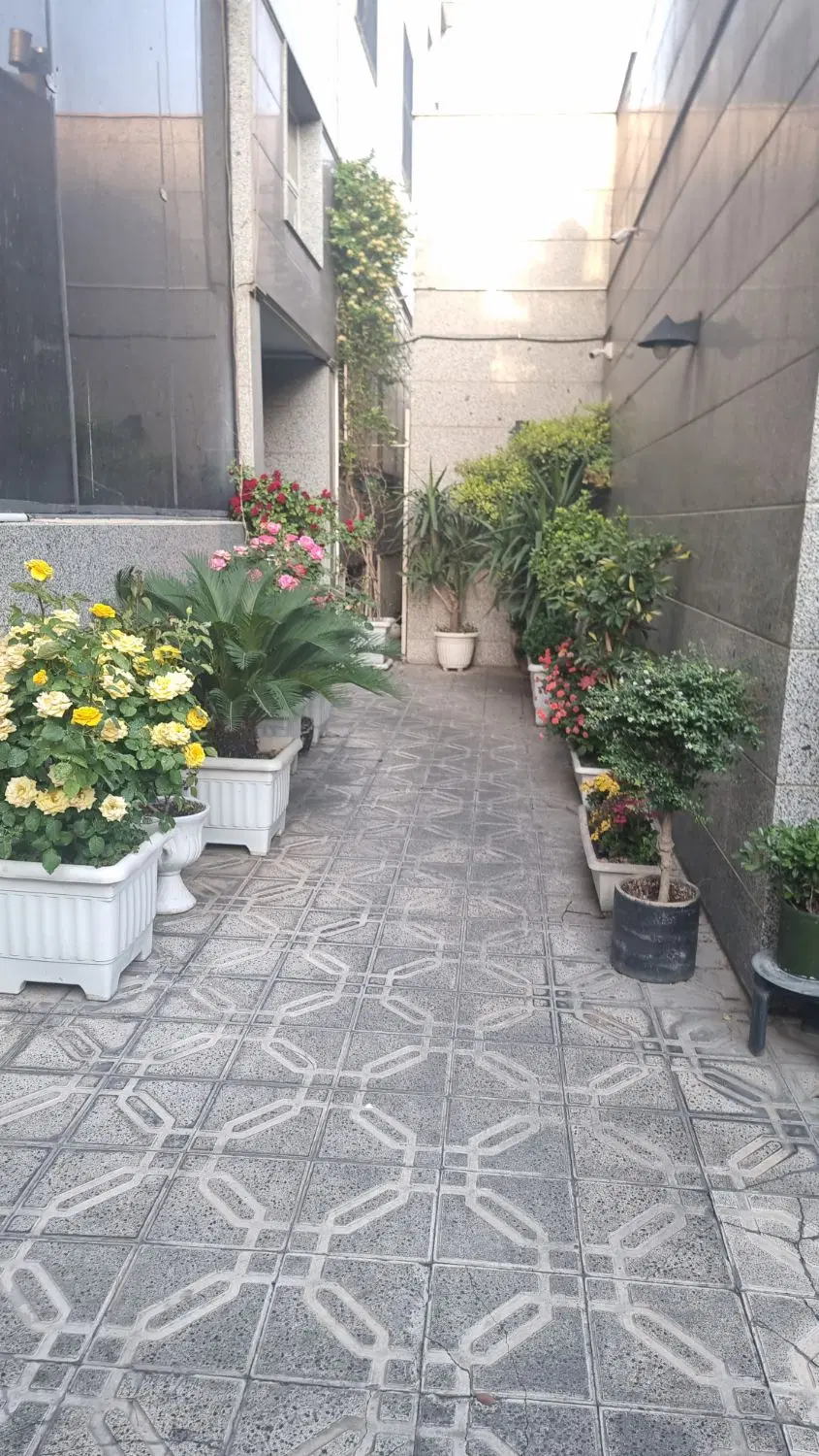 75متر،اداری،هفت حوض، بر خیابان گلبرگ
