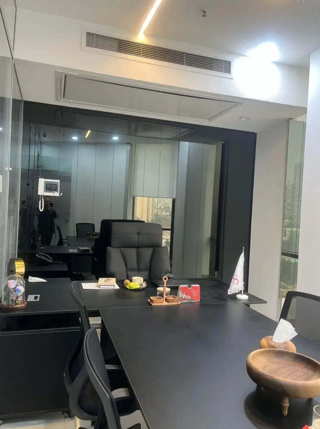 اجاره یک اتاق از یک دفتر (فقط خانم)