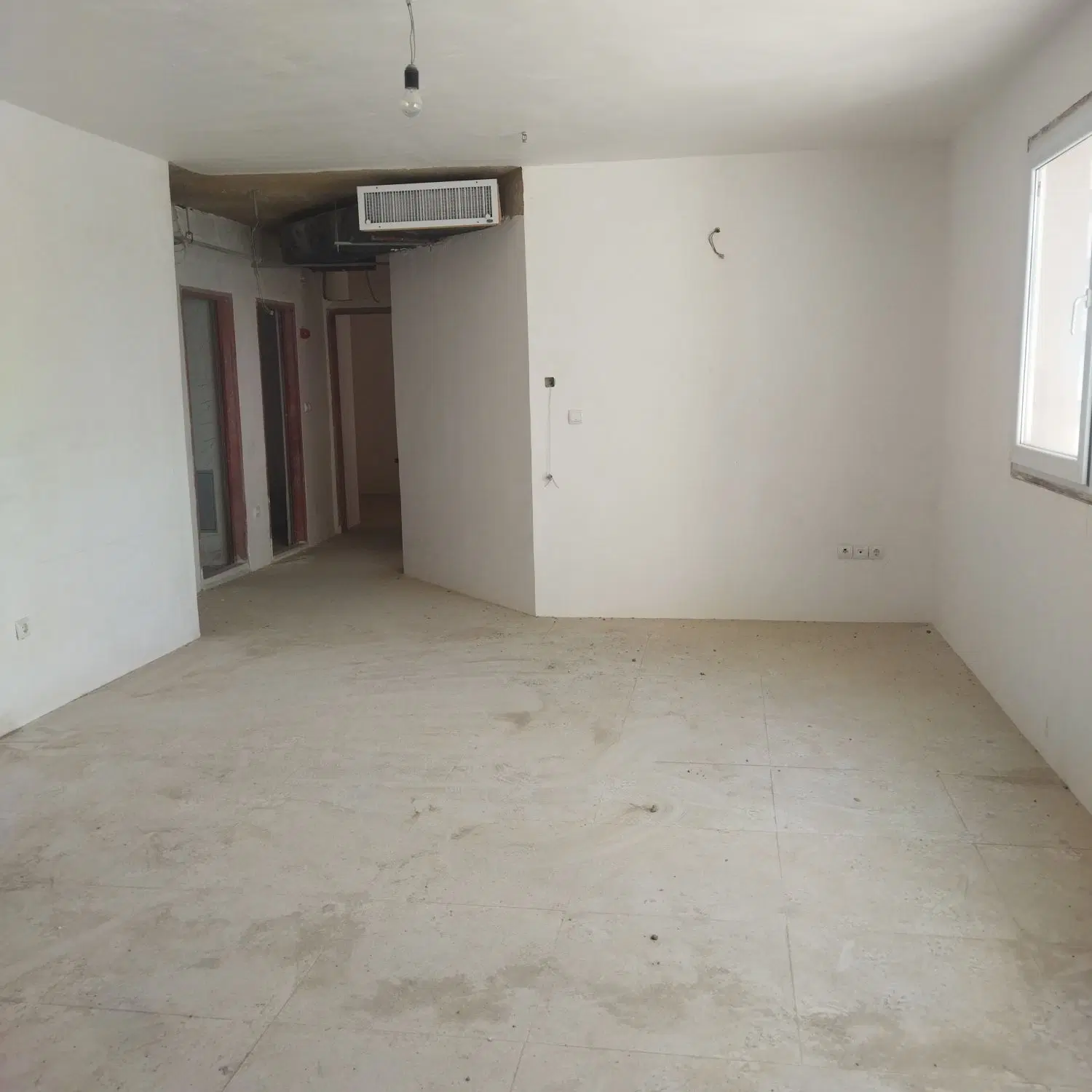 آپارتمان ۹۸ متری کشوری