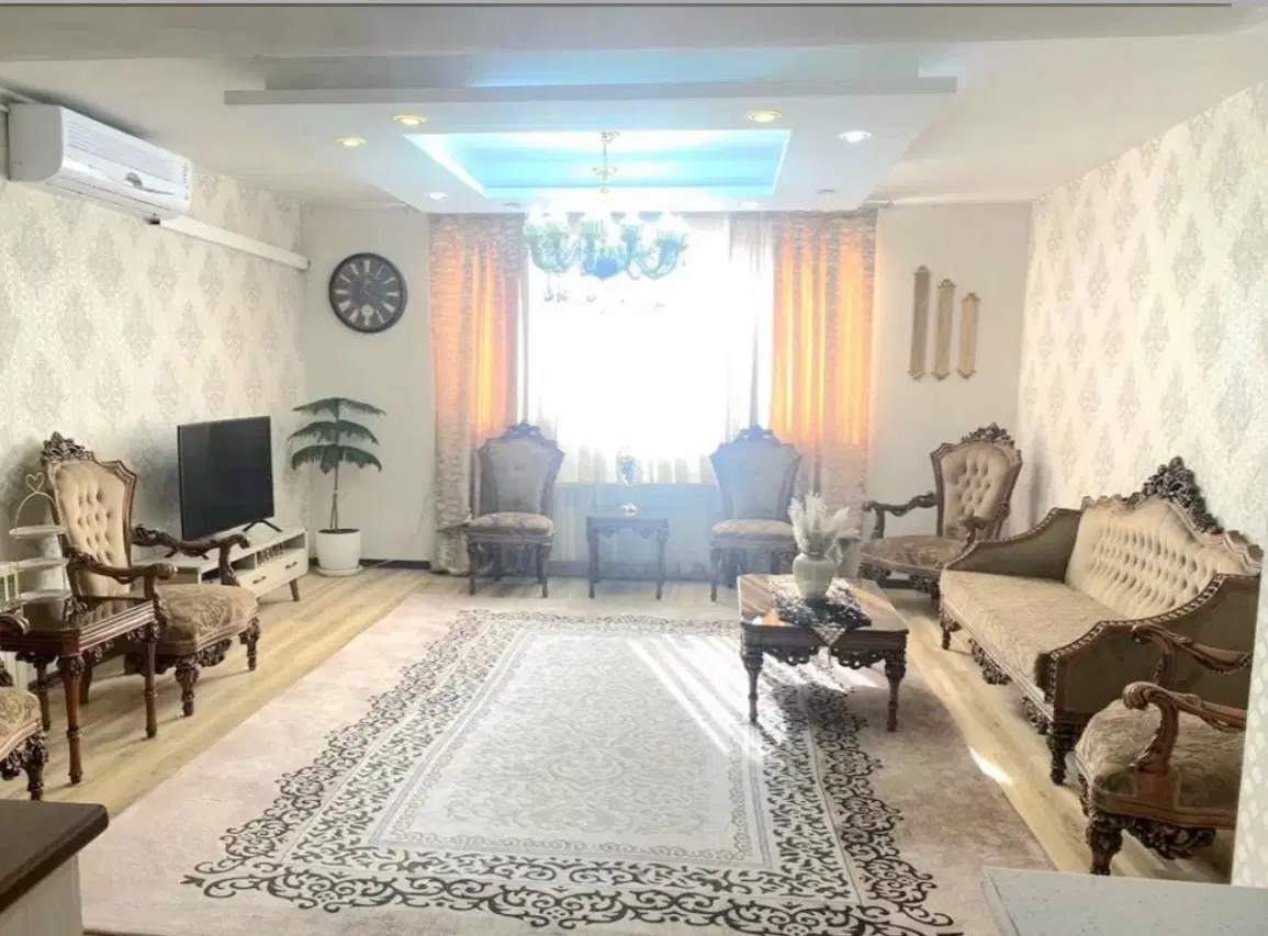 تهرانسر ۱۰۷متر سالن پرده خور دو کله نور قابل تبدیل