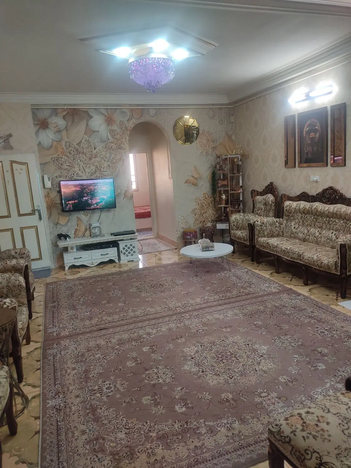 آپارتمان ۲۷ آزادی
