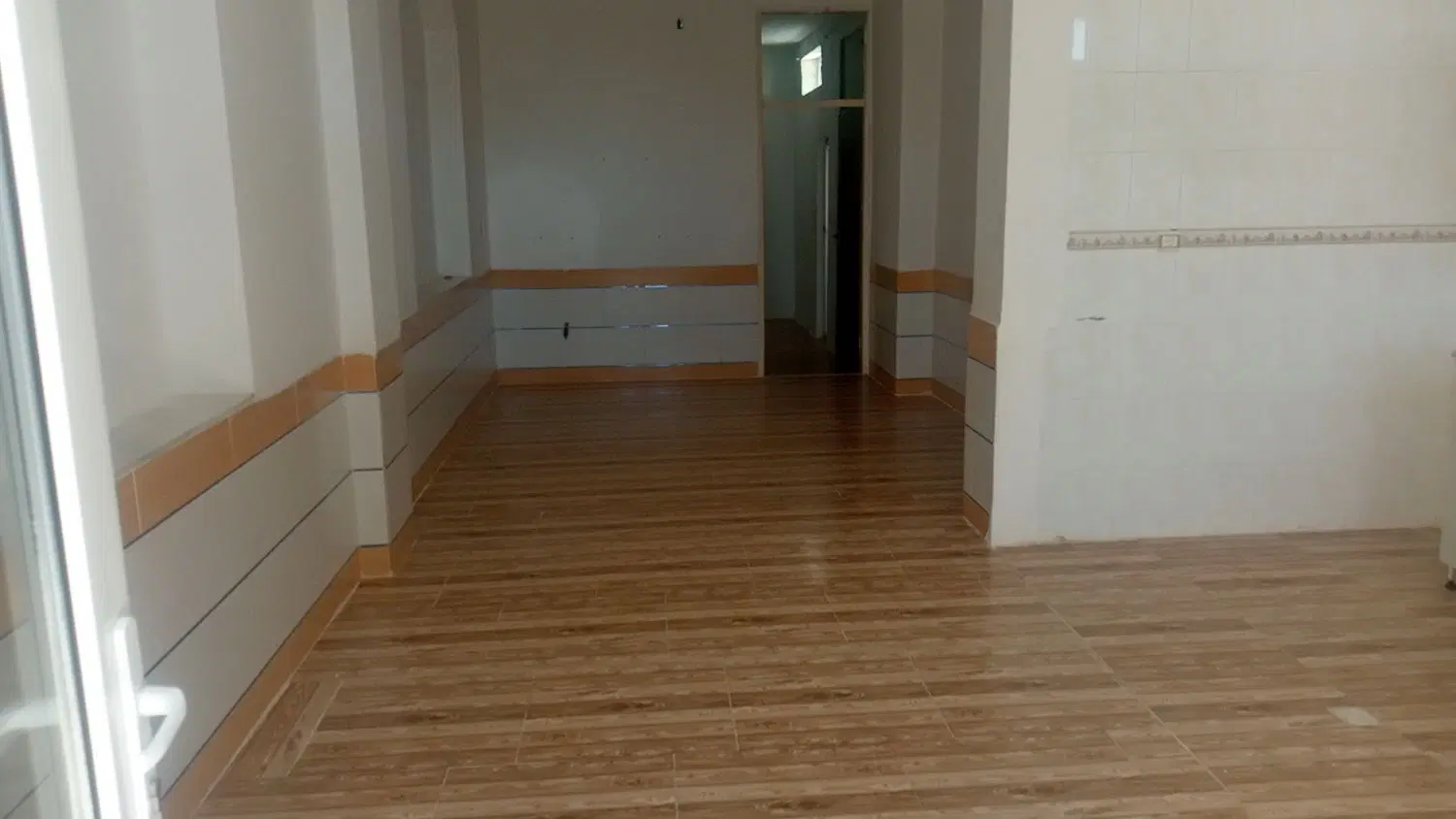 نیمه ویلایی حیاط دار یک خواب توحیدی موارد دیگه