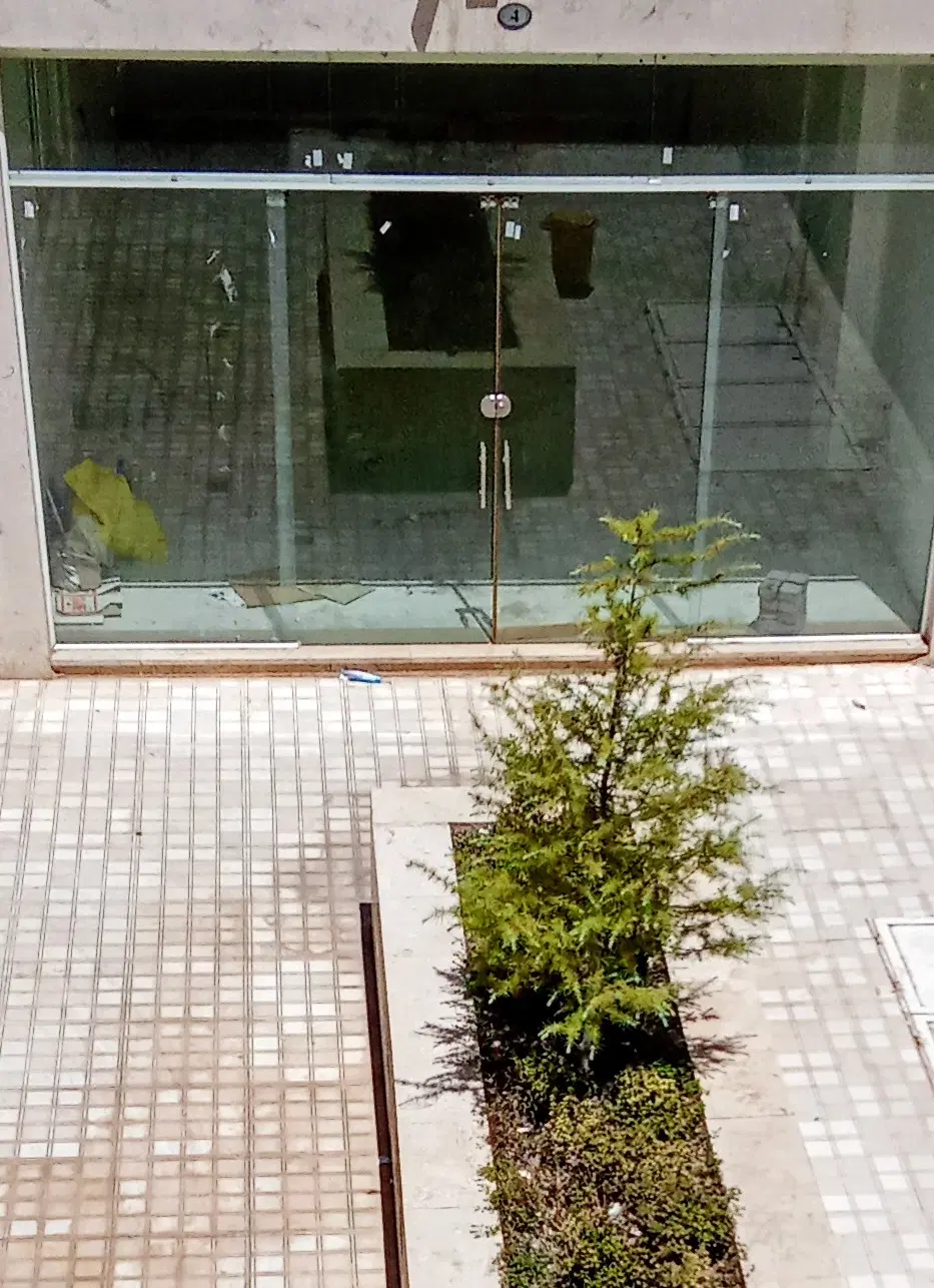 تجاری ۳۵ متر ، جمهوری
