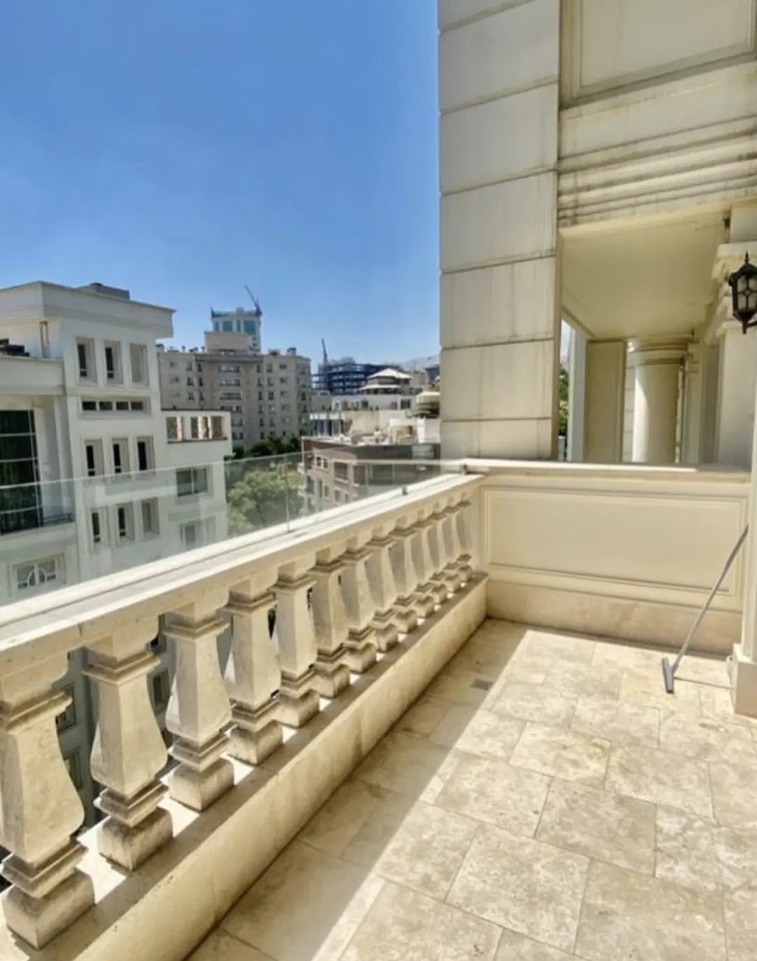 فروش آپارتمان ۲ خواب کوروش فاز ۳ * نوساز*