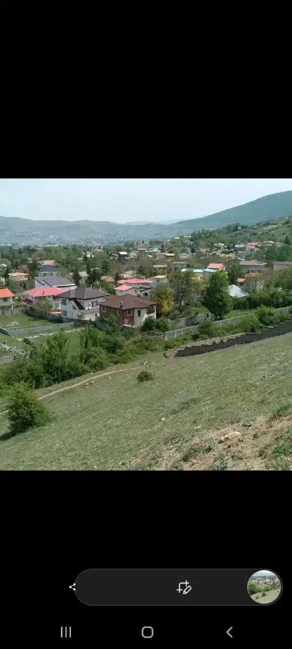 زمین  حدود۱۰۶۰ متر و قابل تفکیک  ۵۳۰ متری گرک پس