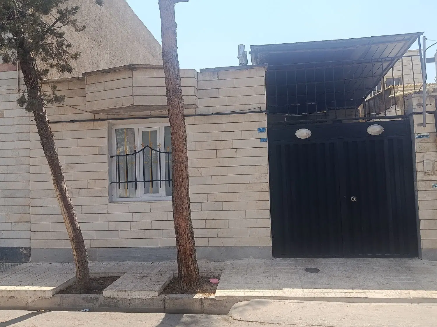 خانه ویلایی تم برگ سند زیباشهر