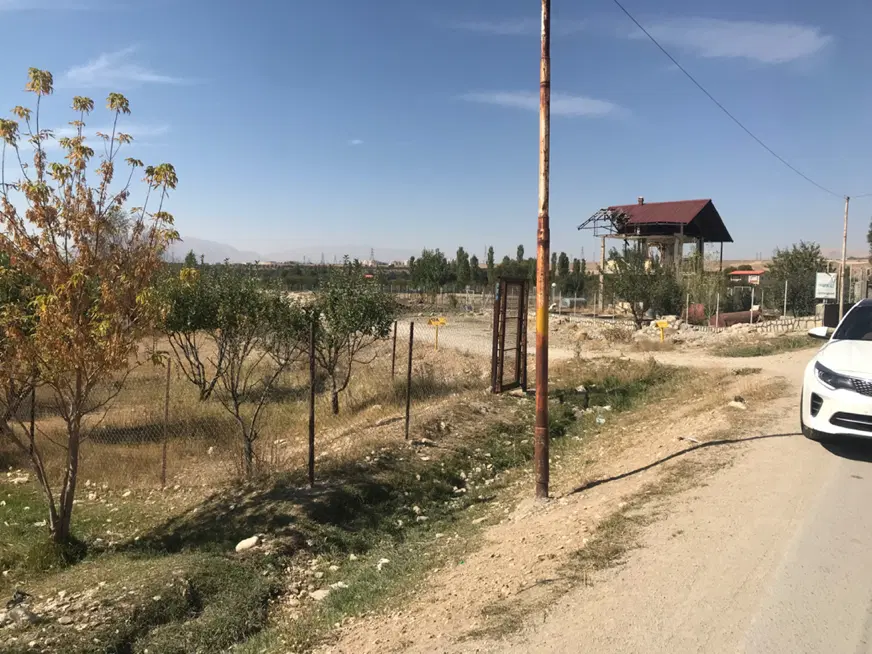 زمین دو نبش سند تکبرگ