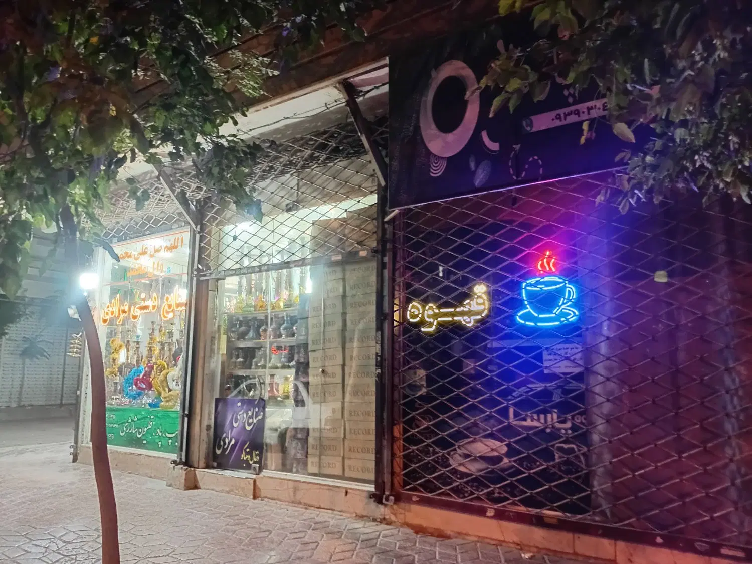 مغازه شیک و تمیز دو نبش طبرسی شمالی
