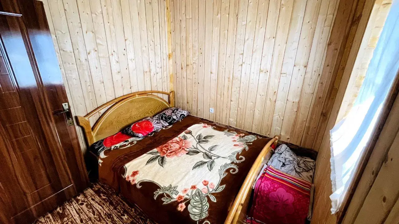 کلبه چوبی امن و آرام بدون مزاحمت