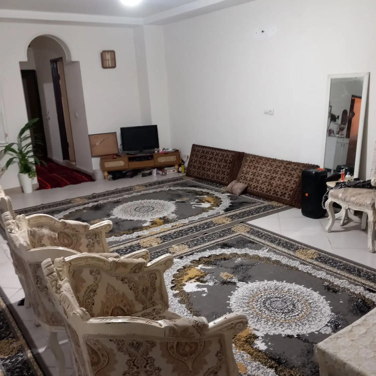 واحد آپارتمانی ۷۲ متری (سند تک برگ)