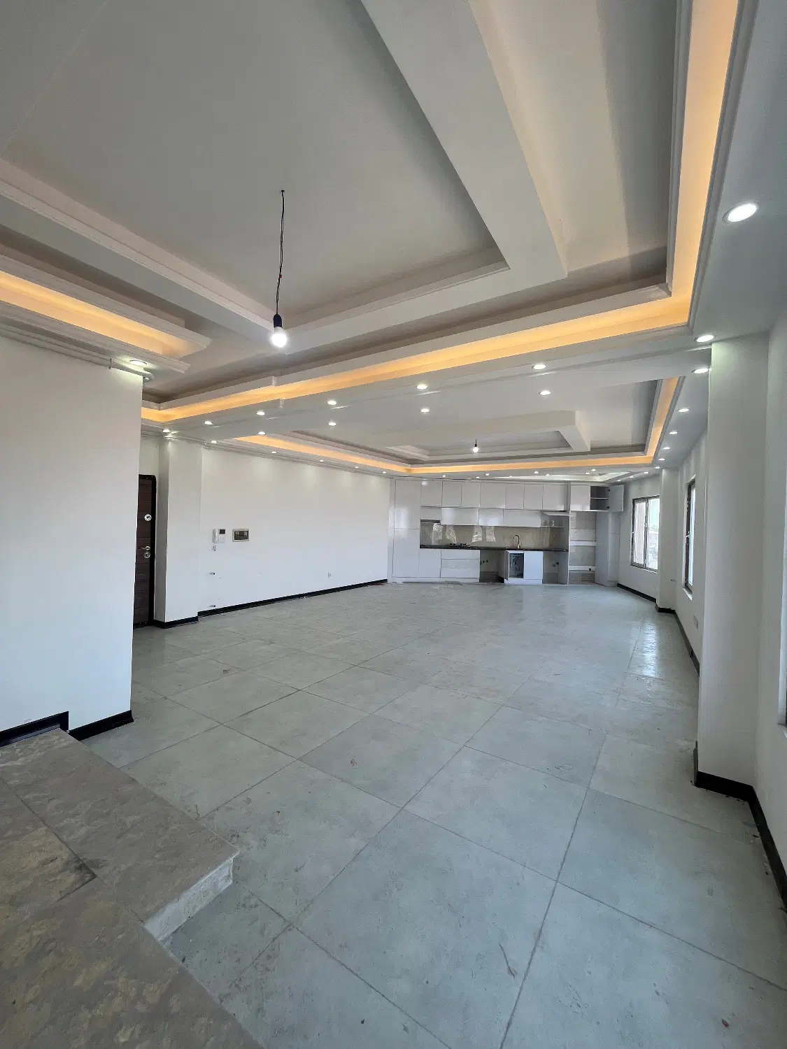 رهن آپارتمان نوساز بلوارمعین