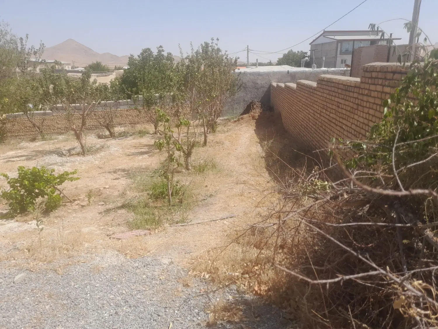 زمین خمین