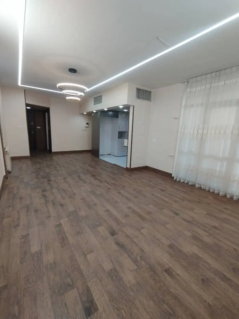 آپاراتمان ۱۰۳ متر ، ۲ خواب ، تمام جنوبی *خوش نقشه*