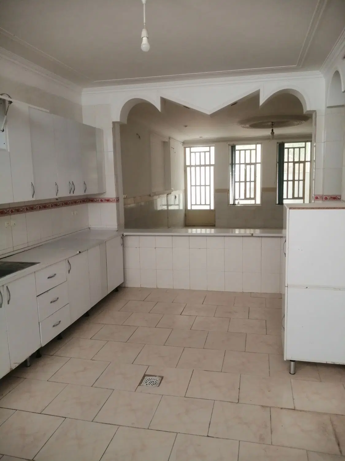 منزل مسکونی مستقل دوخوابه ۲۰۶ متر اکرمیع