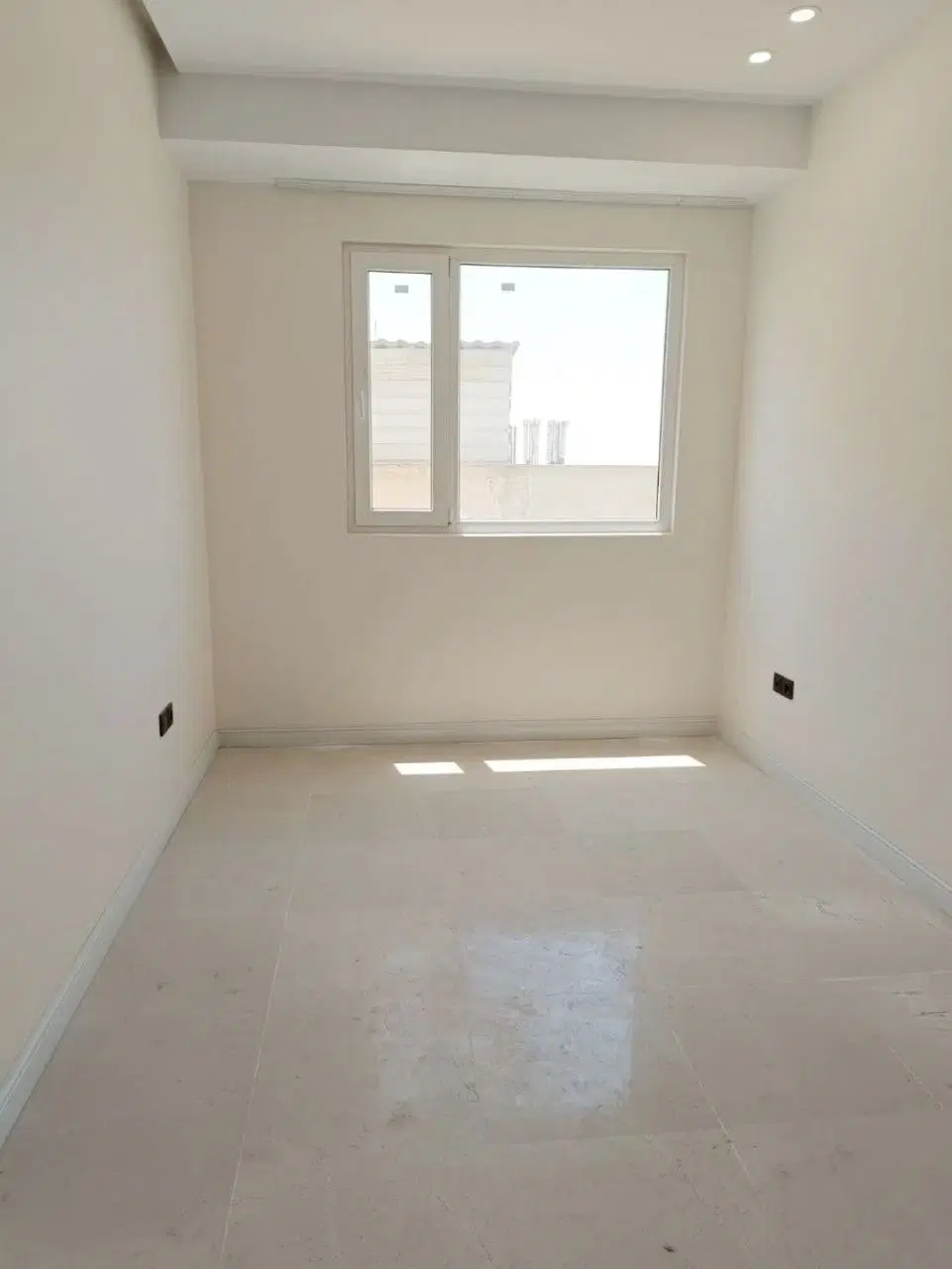 ۷۵ متری _دریاچه چیتگر_سنددار_فول دیزاین