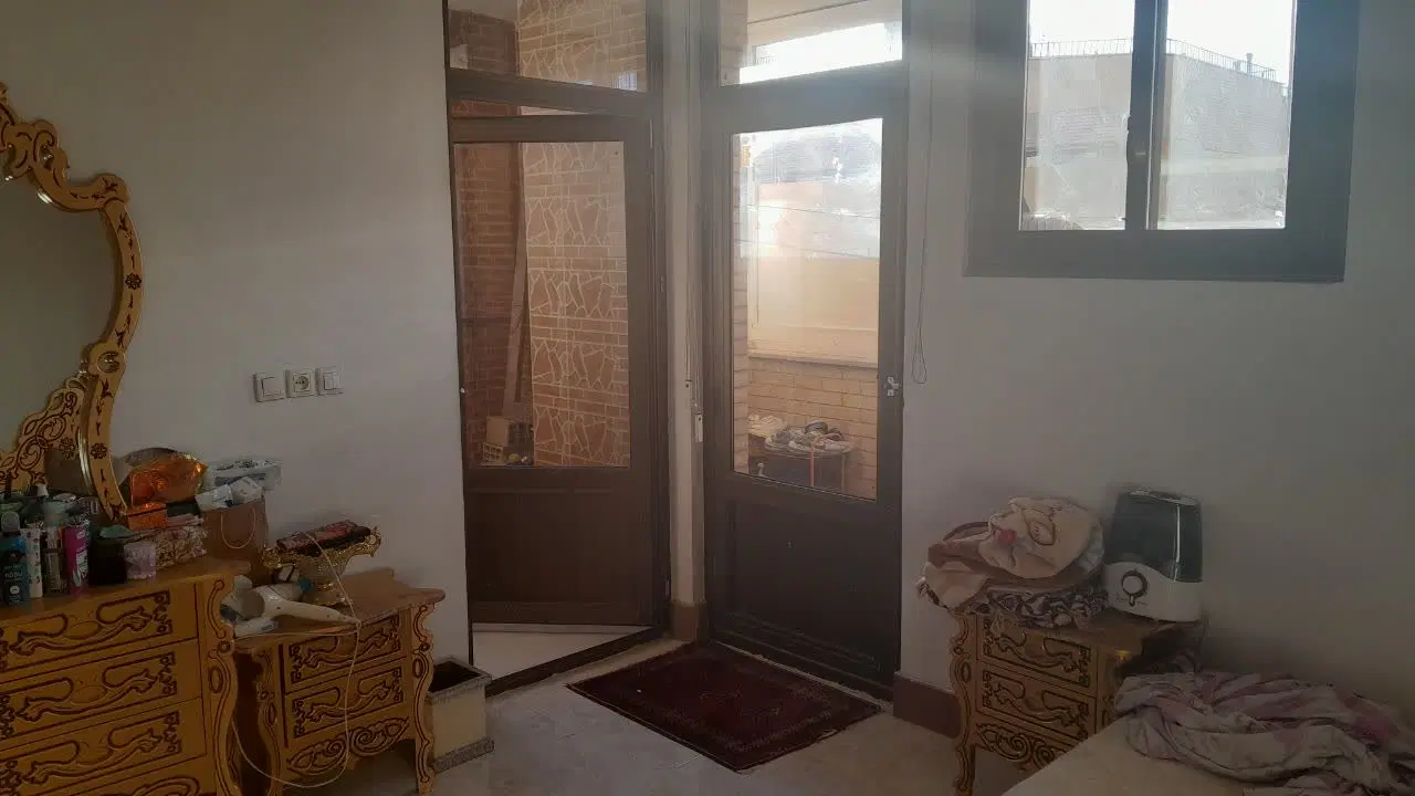 آپارتمان سی ان جی،فرهنگیان