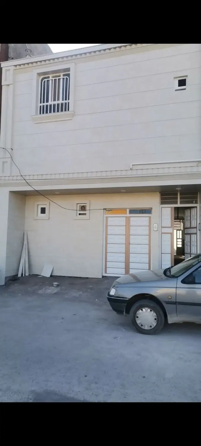 فروش خانه دوطبقه سه واحدی  در شهر بردسیر