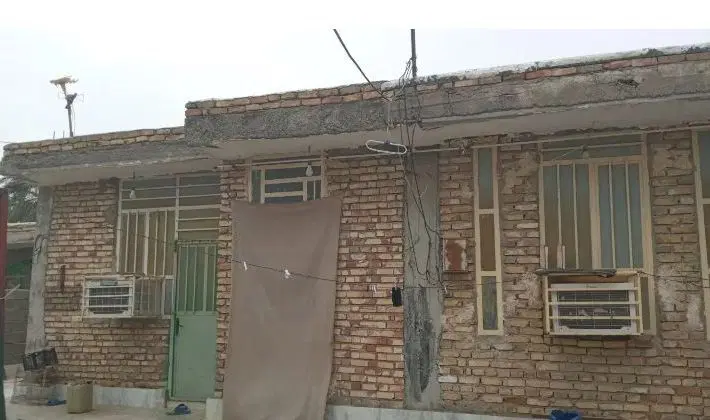 ملک ویلایی 2 خابه شهرک انقلاب فروش هست