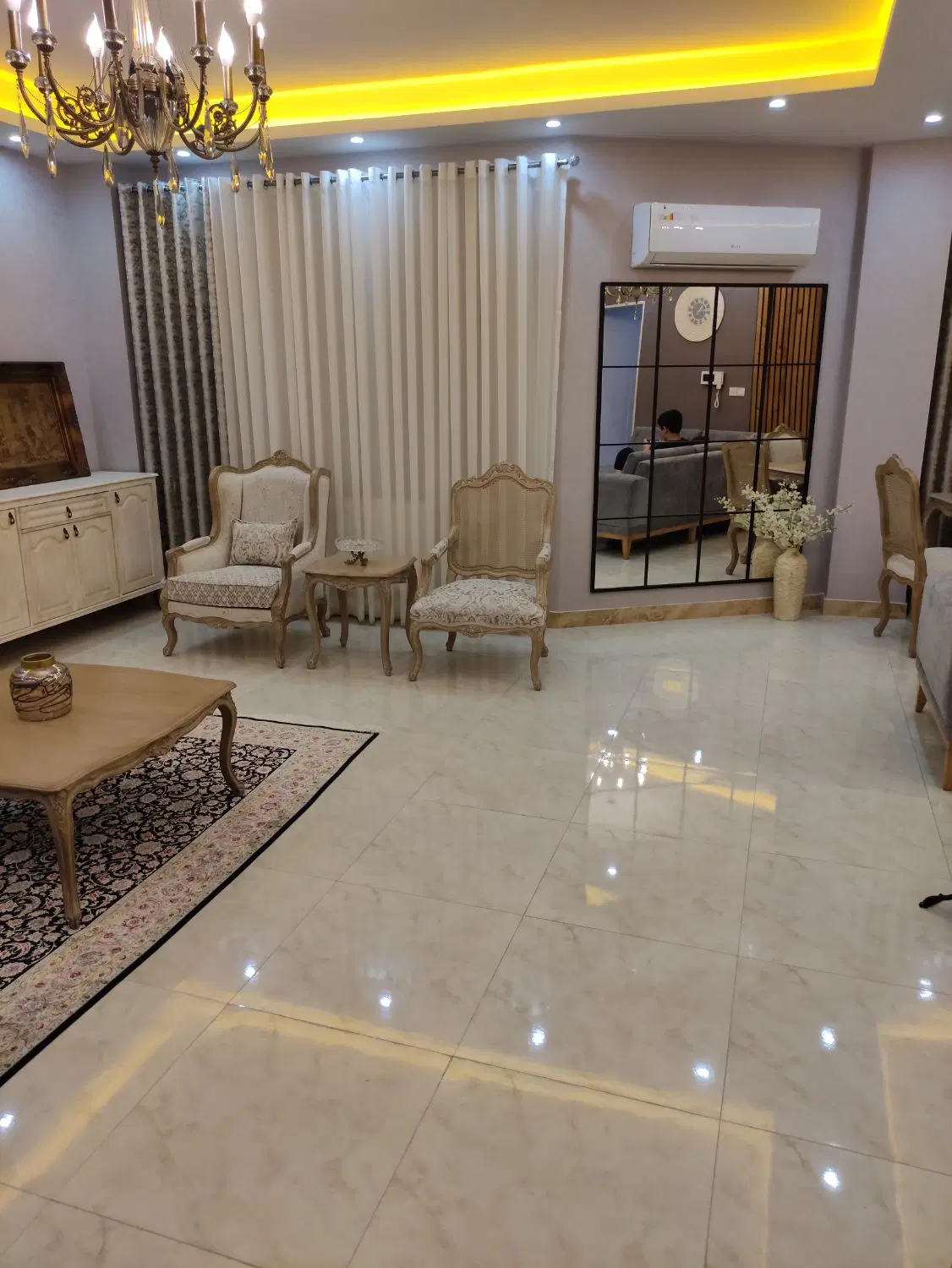آپارتمان معلم تک واحدی