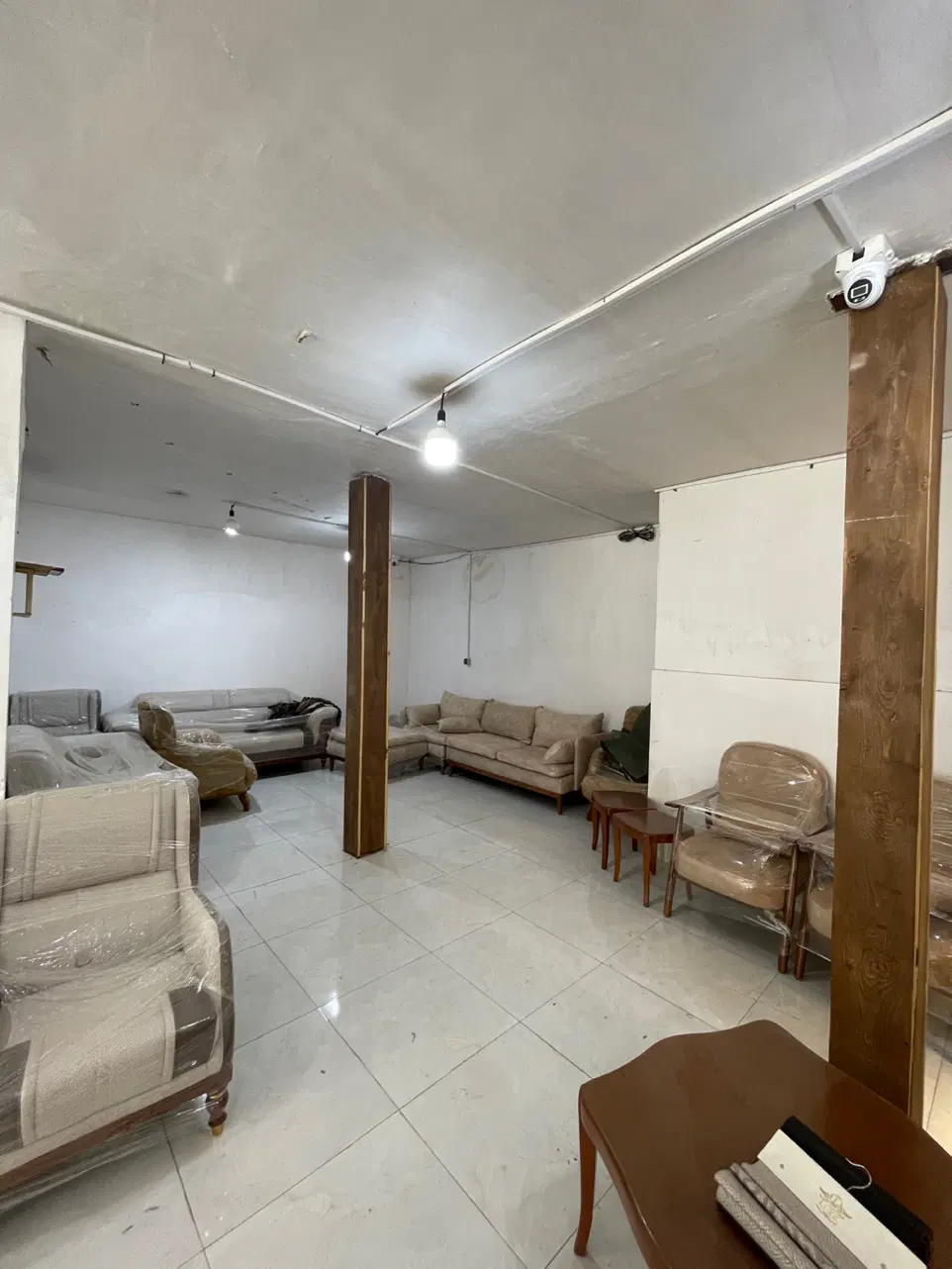 مغازه ۸۰ متری