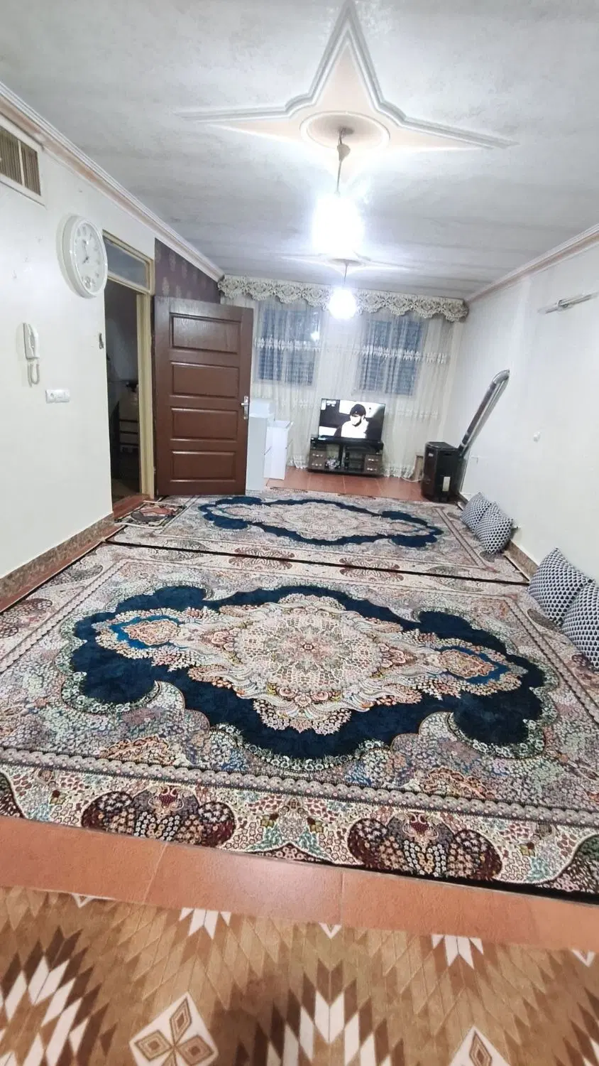 خونه ی65متری طبقه ی دوم . کلا دو طبقه هستش