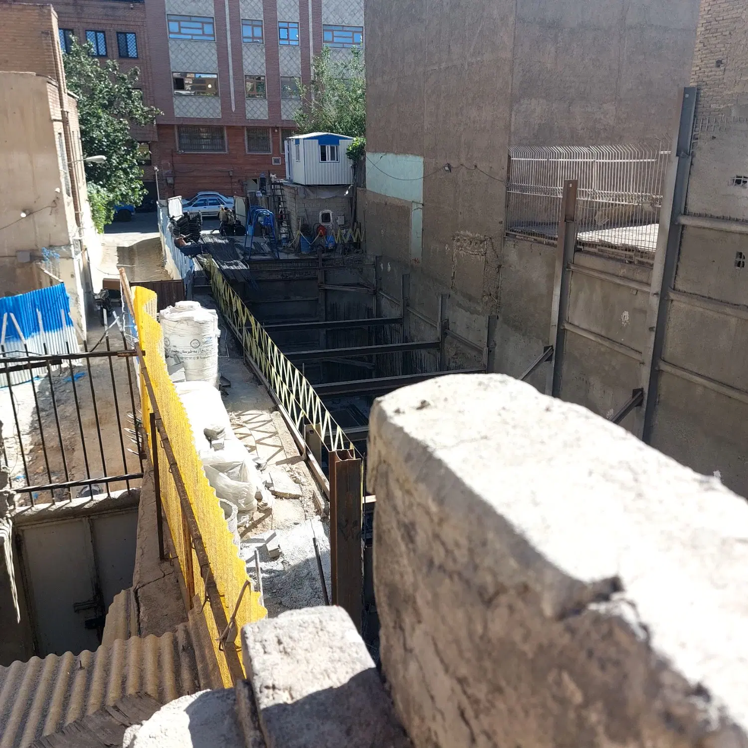 ملک کلنگی ۱۰۰متر پامنار امین دربار