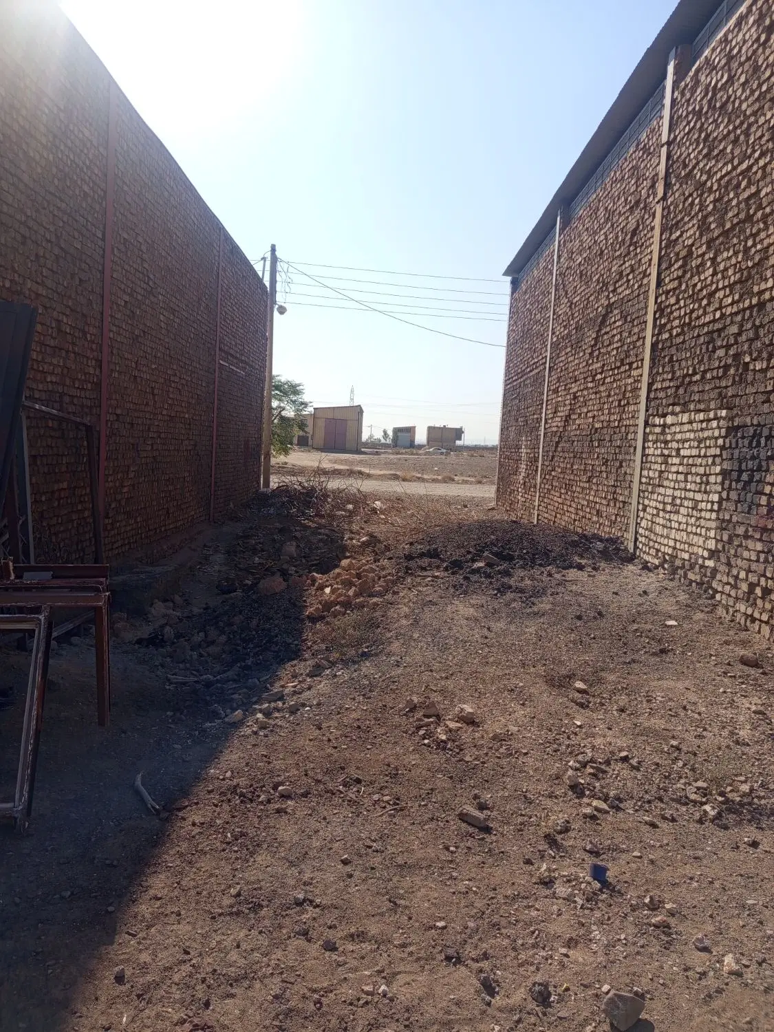 زمین فروشی