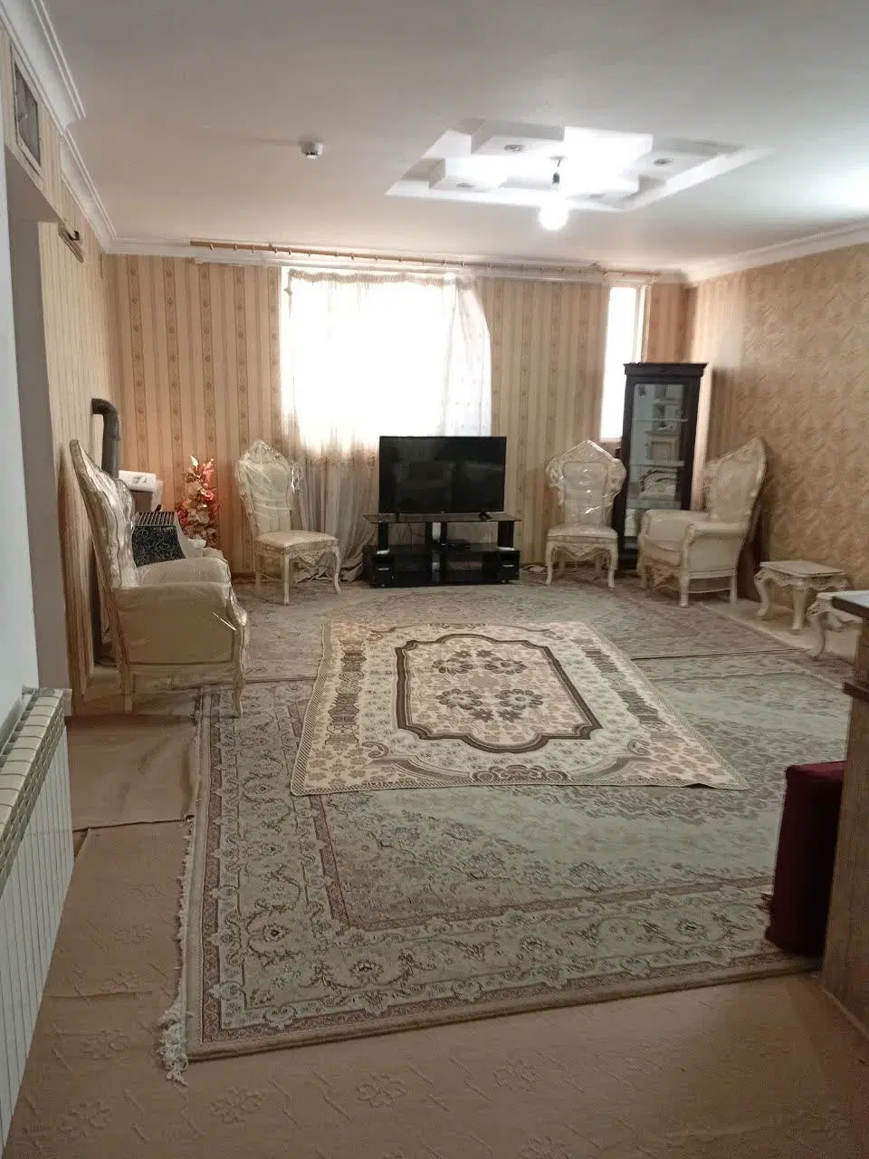 آپارتمان طبقه ۲، دو خوابه، فول امکانات